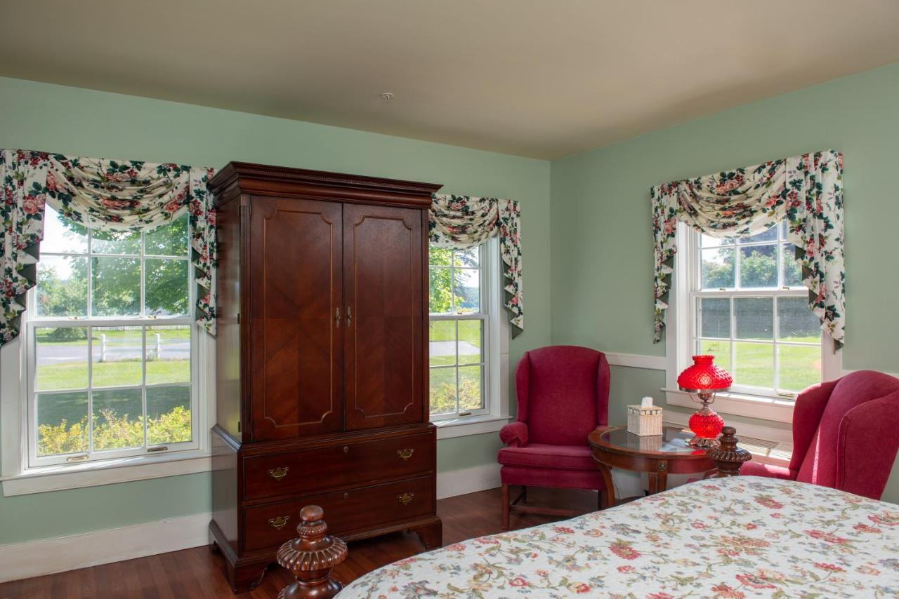 Strong House Inn Vergennes Extérieur photo
