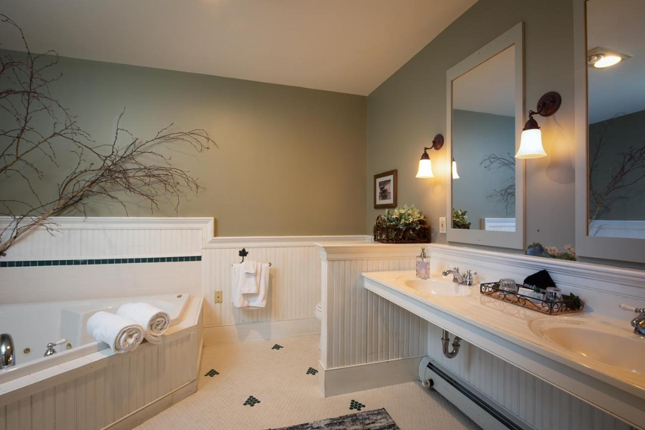 Strong House Inn Vergennes Extérieur photo