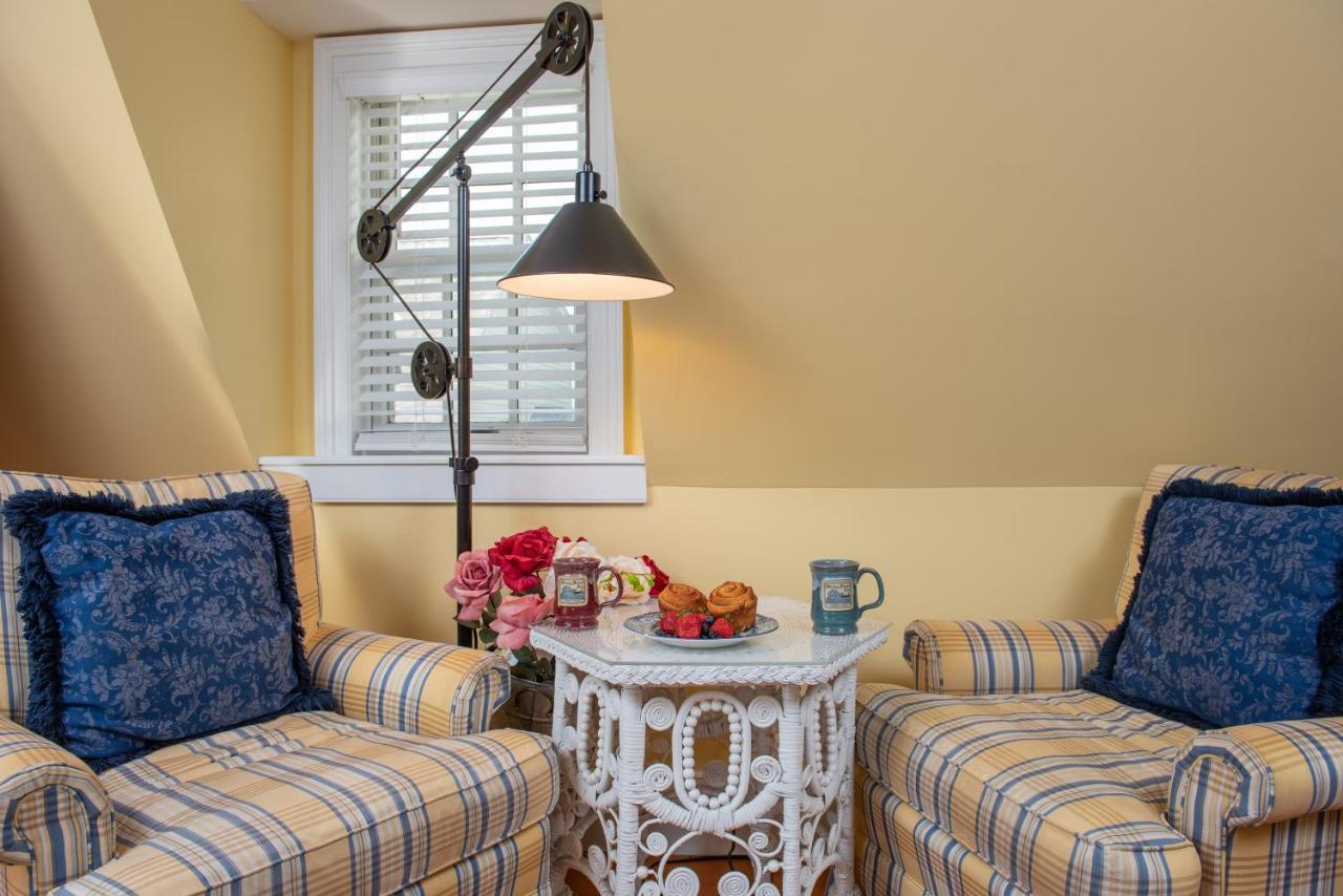 Strong House Inn Vergennes Extérieur photo