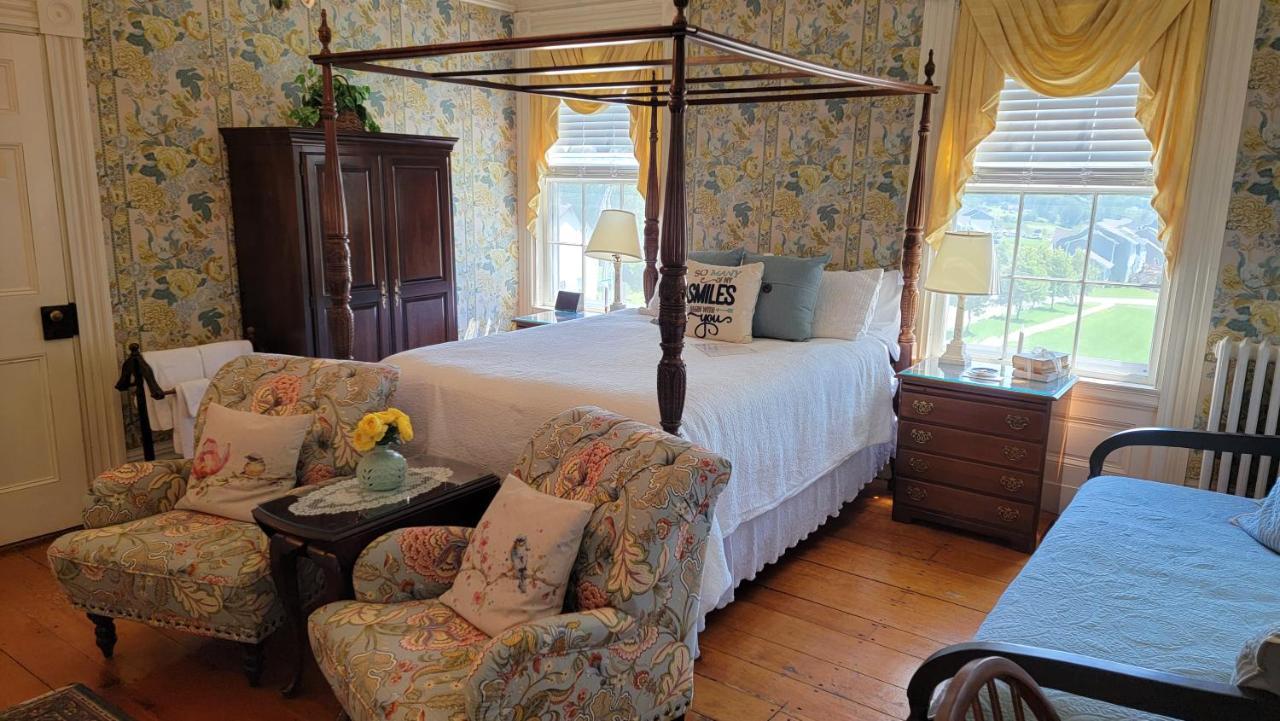 Strong House Inn Vergennes Extérieur photo