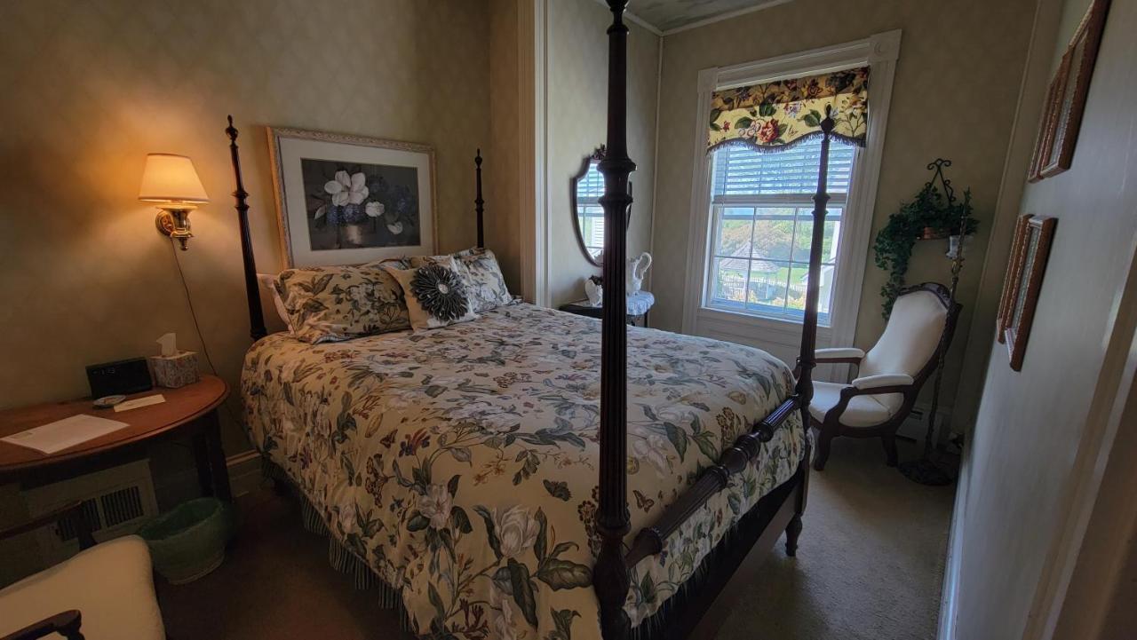 Strong House Inn Vergennes Extérieur photo