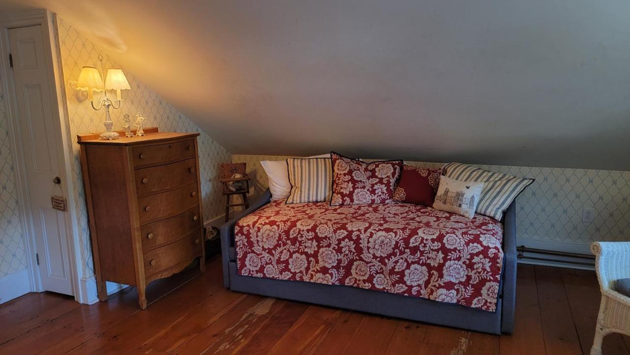 Strong House Inn Vergennes Extérieur photo