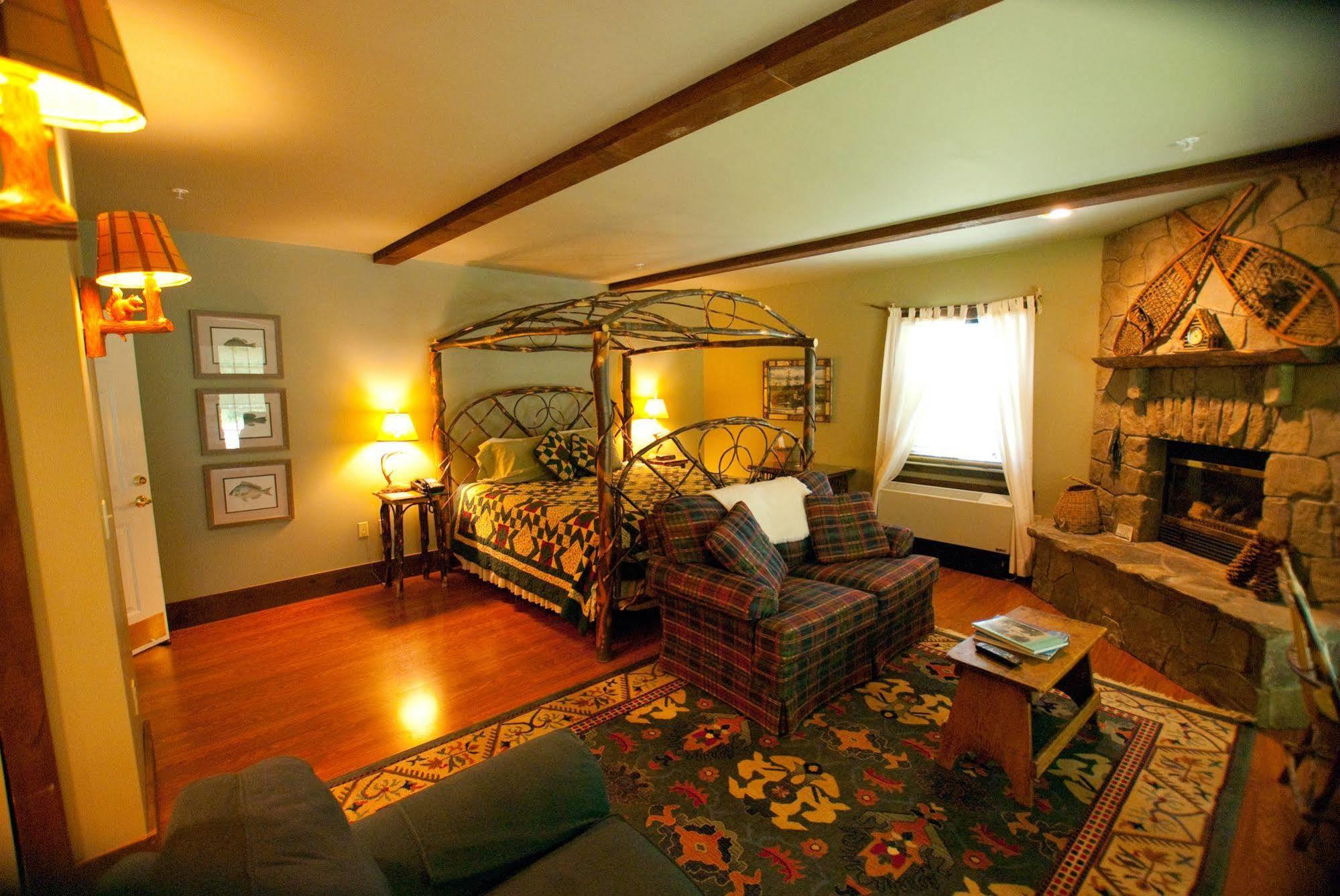 Strong House Inn Vergennes Extérieur photo