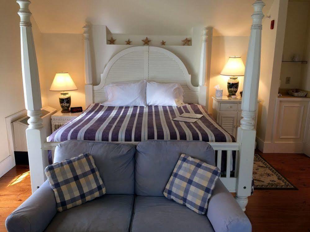 Strong House Inn Vergennes Extérieur photo