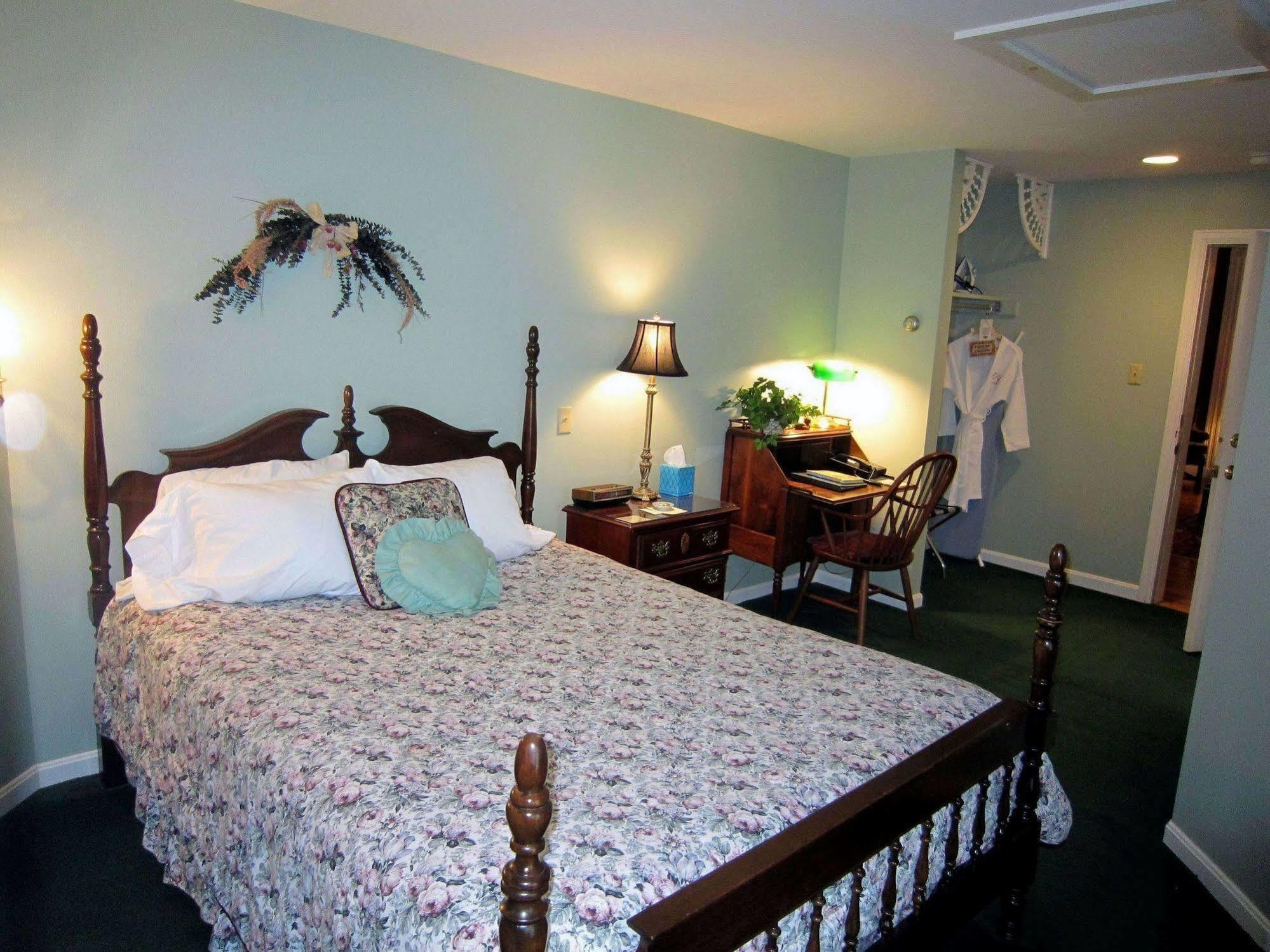 Strong House Inn Vergennes Extérieur photo